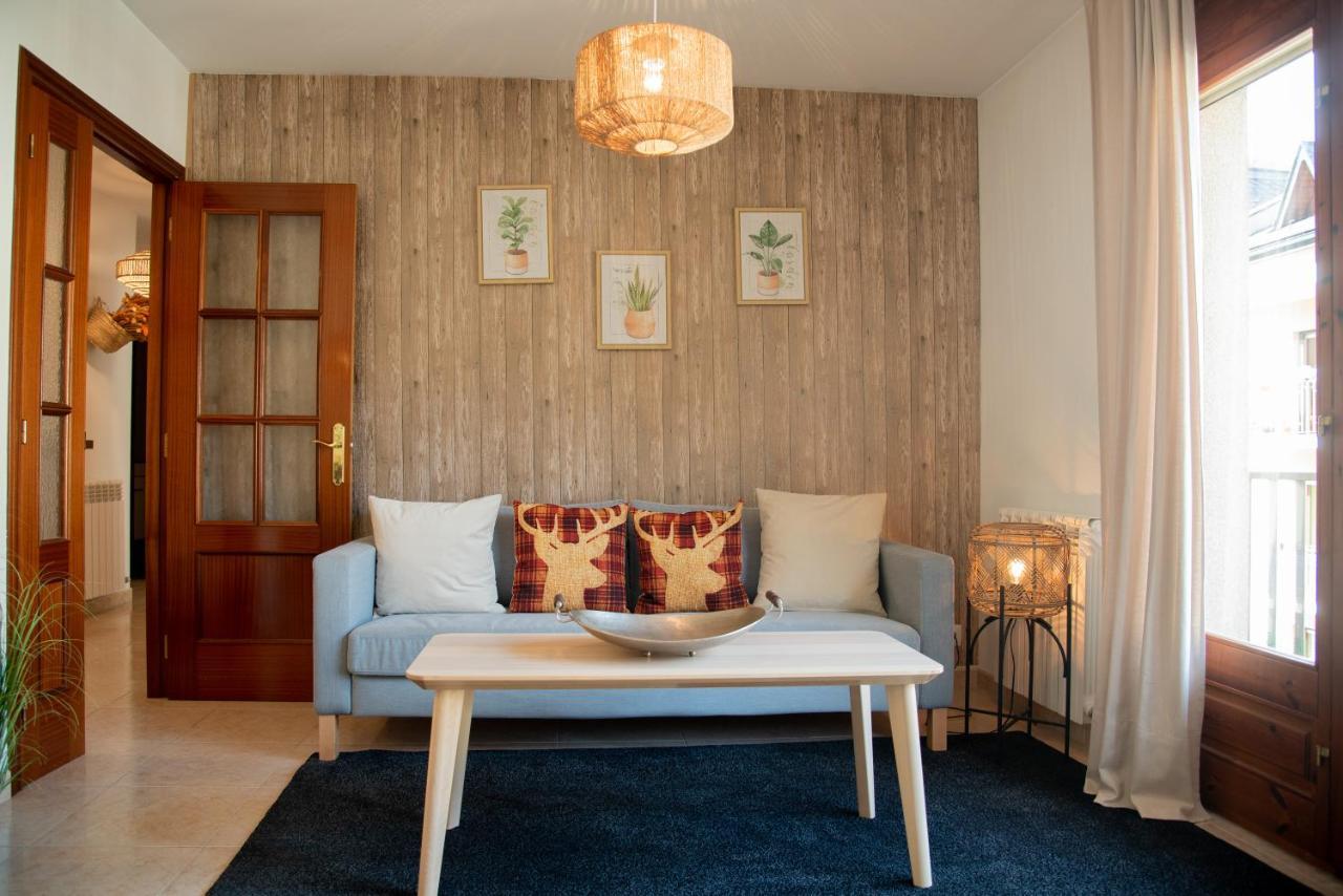 Apartament La Cabanera Sort Bagian luar foto